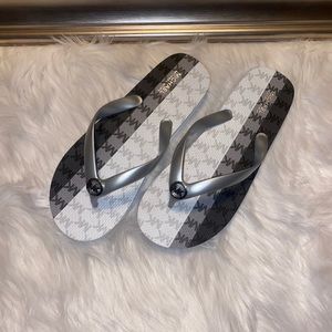Michael Kors MK Flop Flops